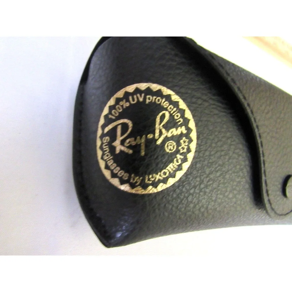 Ray Ban Universal Black Medium Soft Case for Sunglasses & Eyeglasses with Cloth